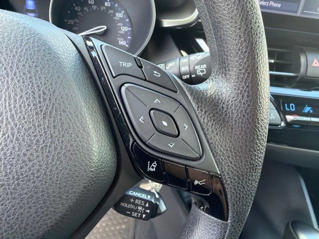 Used 2019 Toyota C-HR LE FWD image 15