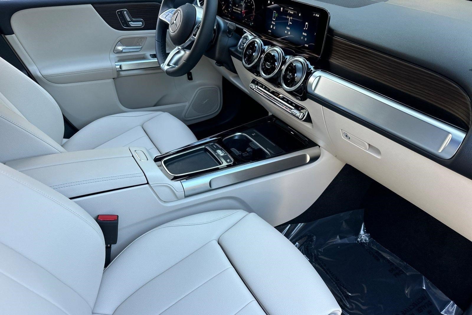 New 2026 Mercedes-Benz GLB 250 image 26