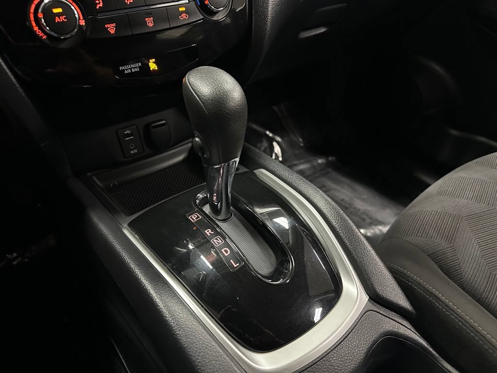 Used 2016 Nissan Rogue S w/ Appearance Package FWD image 21