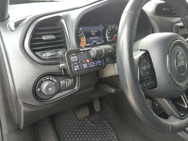 Used 2022 Jeep Renegade Altitude w/ Convenience Group AWD/4WD image 14