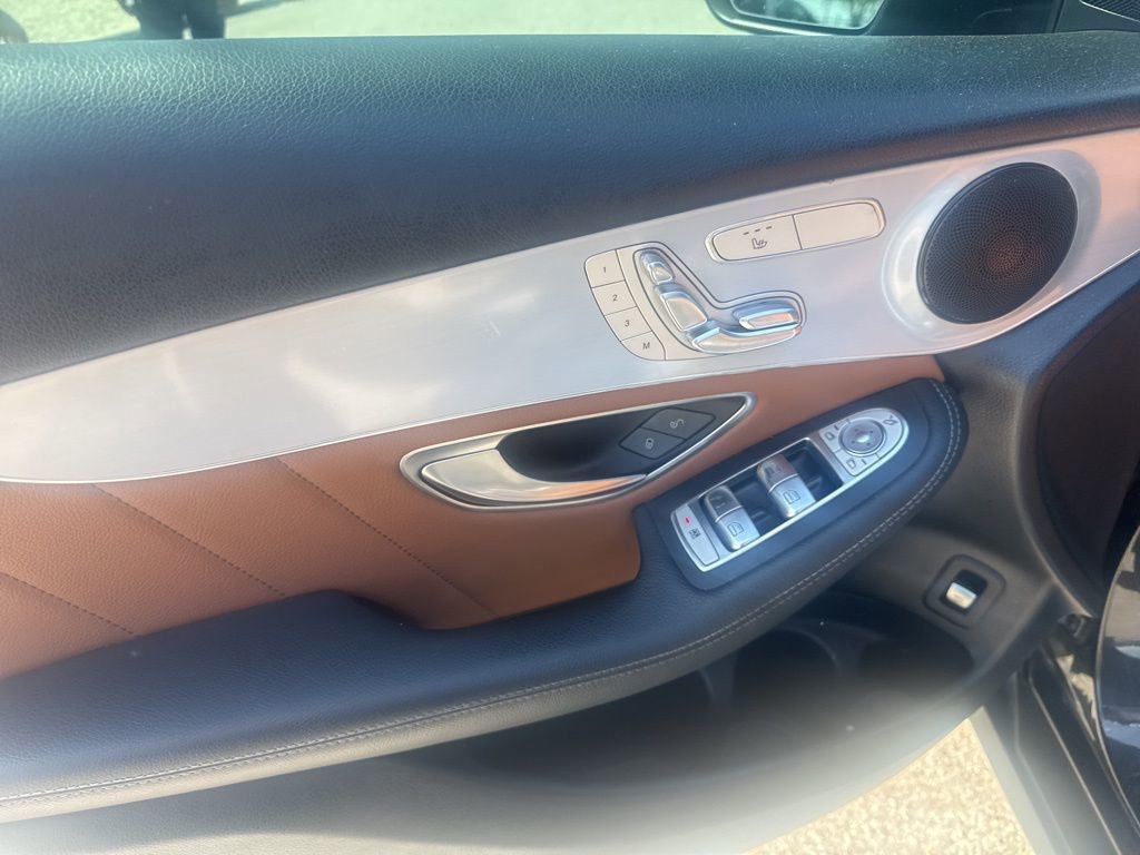 Used 2021 Mercedes-Benz GLC 300 image 16