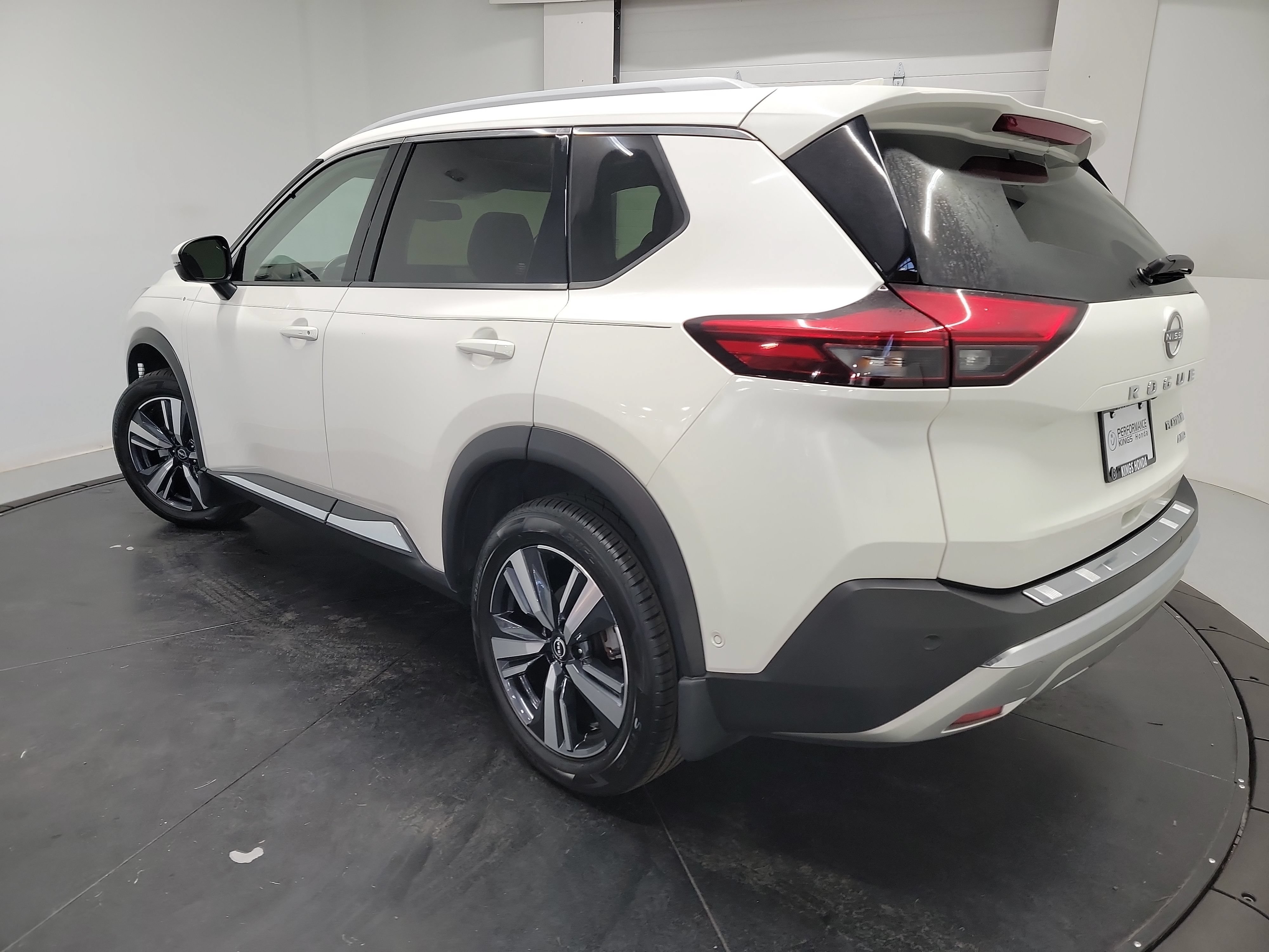 Used 2023 Nissan Rogue Platinum w/ Platinum Premium Package AWD/4WD image 6