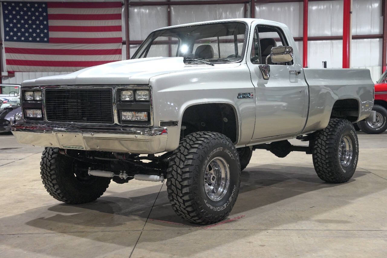 Used 1987 GMC Sierra 1500 R1500 2dr Standard Cab SB video 1