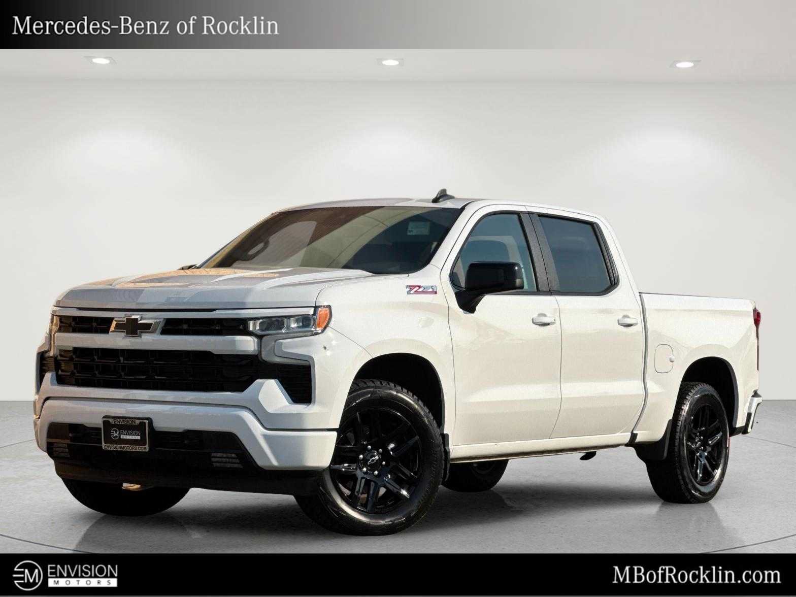 Used 2023 Chevrolet Silverado 1500 RST AWD/4WD image 2