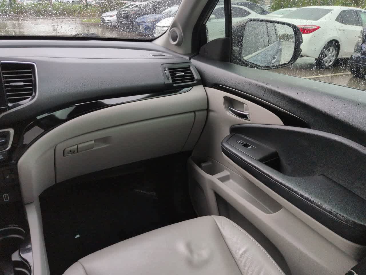 Used 2019 Honda Pilot Touring image 17