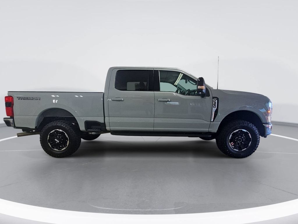 Used 2025 Ford F350 Lariat w/ Tremor Off-Road Package AWD/4WD image 2