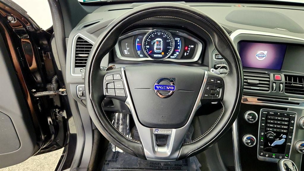 Used 2017 Volvo XC60 T6 R-Design w/ Climate Package AWD/4WD image 14