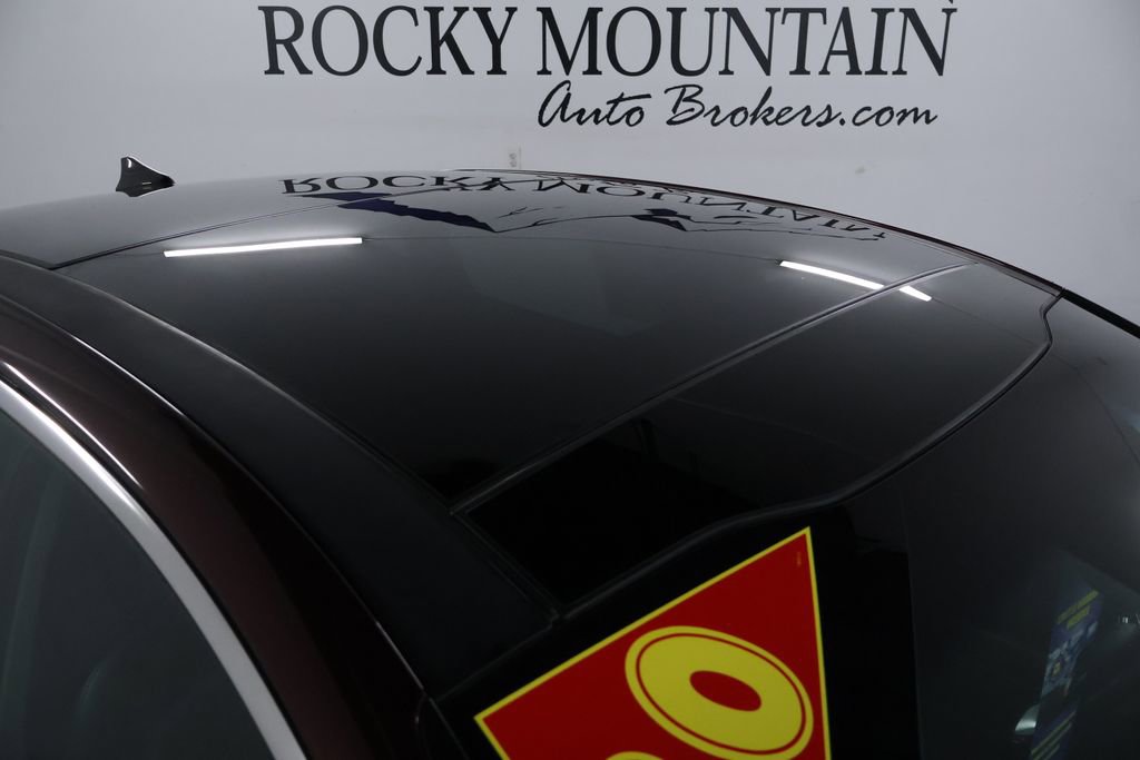 Used 2020 Kia Optima Premium image 11