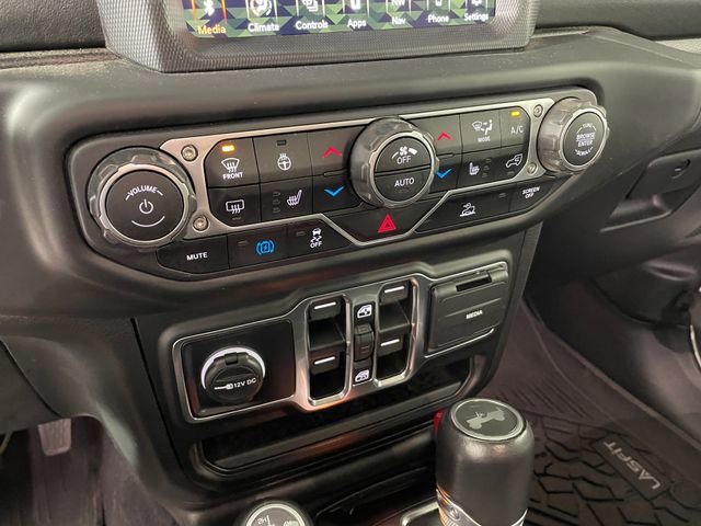 Used 2023 Jeep Wrangler Unlimited Sahara w/ Cold Weather Group AWD/4WD image 8