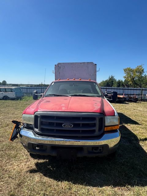 Used 1999 Ford F350 2WD SuperCab DRW Super Duty image 1