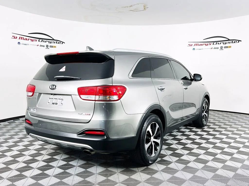 Used 2017 Kia Sorento EX image 8