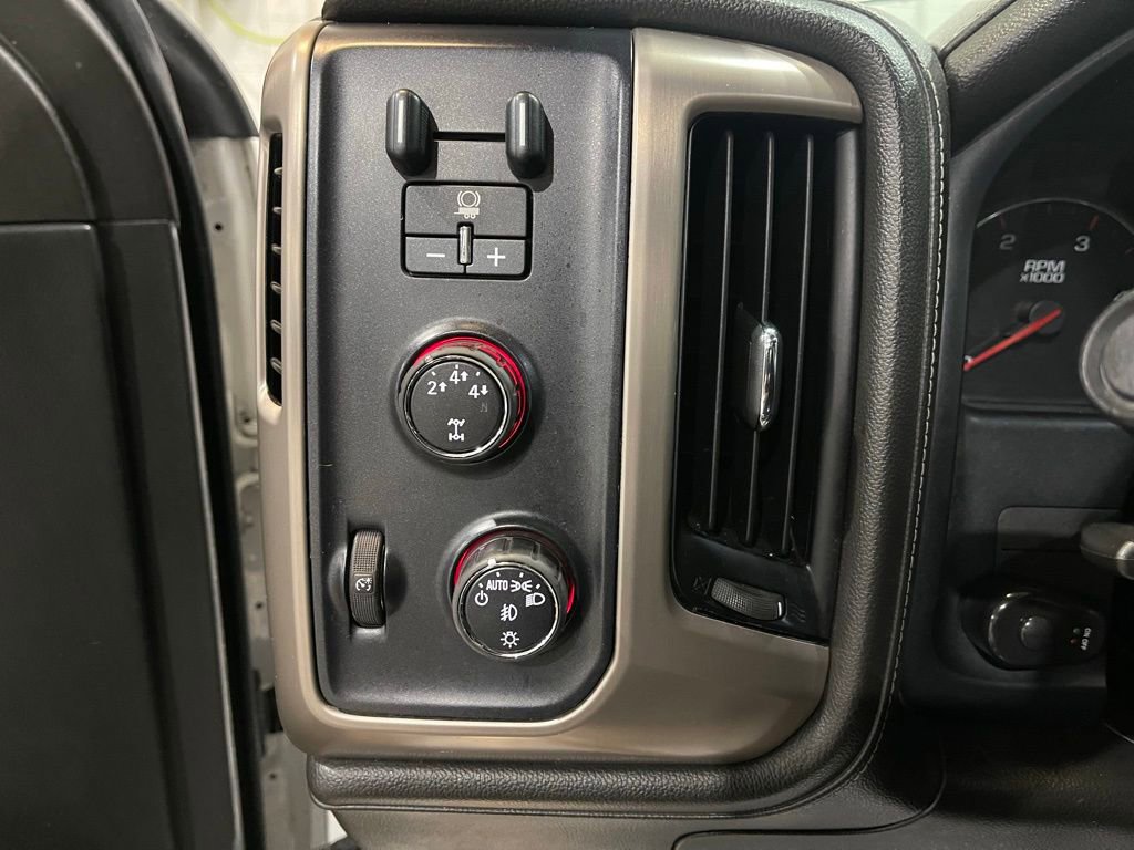 Used 2015 GMC Sierra 2500 Denali w/ Duramax Plus Package image 13