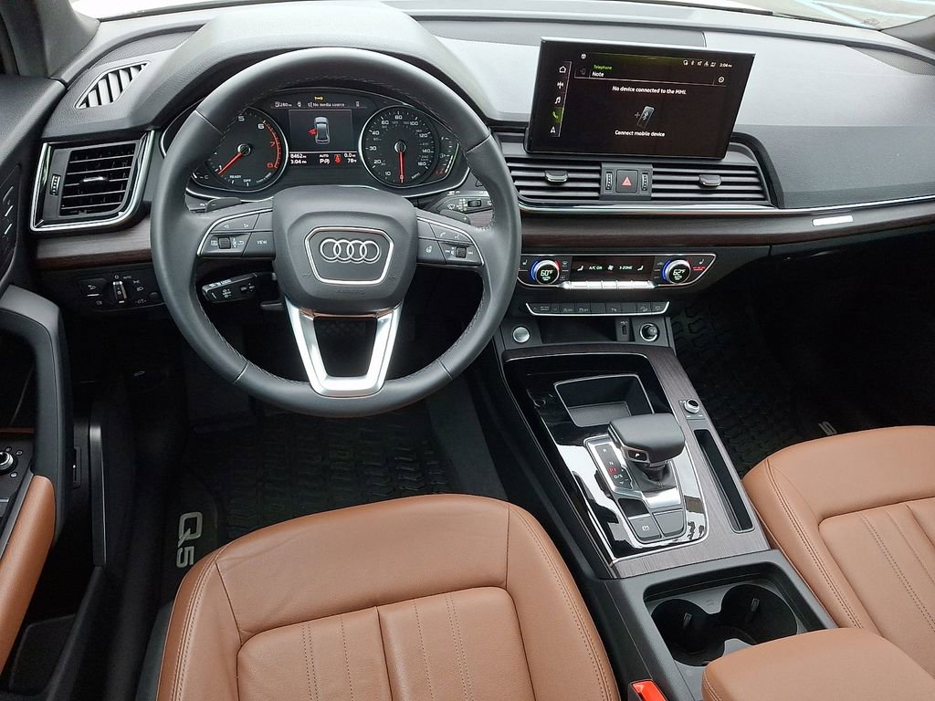 Used 2023 Audi Q5 2.0T Premium w/ Convenience Package AWD/4WD image 17