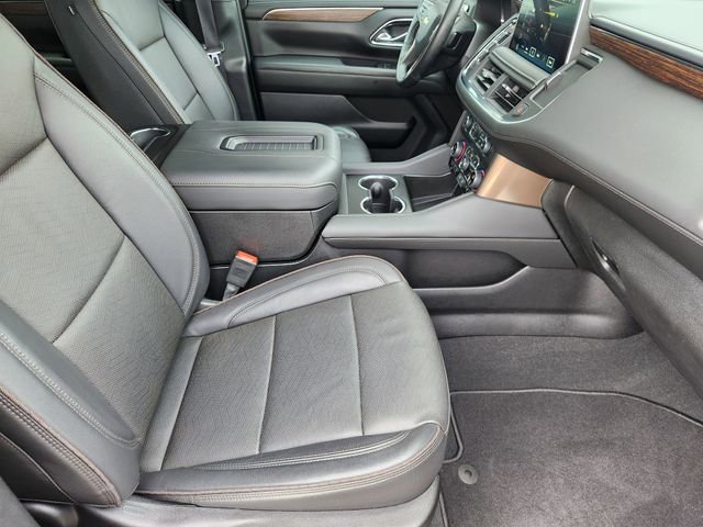 Used 2024 Chevrolet Suburban High Country AWD/4WD image 11