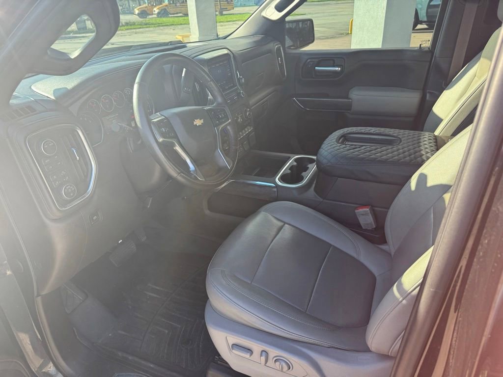 Used 2021 Chevrolet Silverado 1500 LTZ w/ Z71 Off-Road Package AWD/4WD image 7