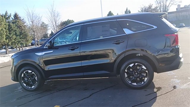 New 2026 Kia Sorento S image 8