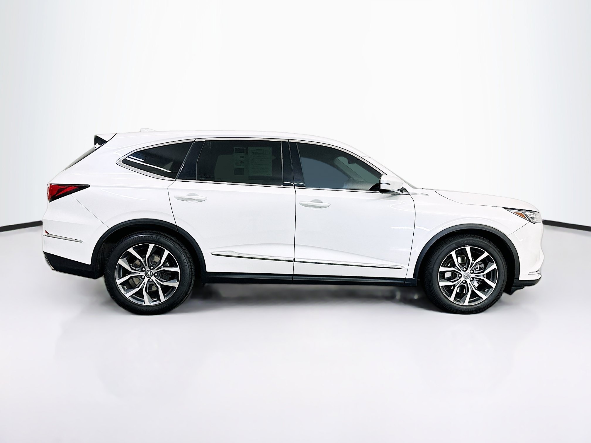 Used 2023 Acura MDX SH-AWD w/ Technology Package image 10