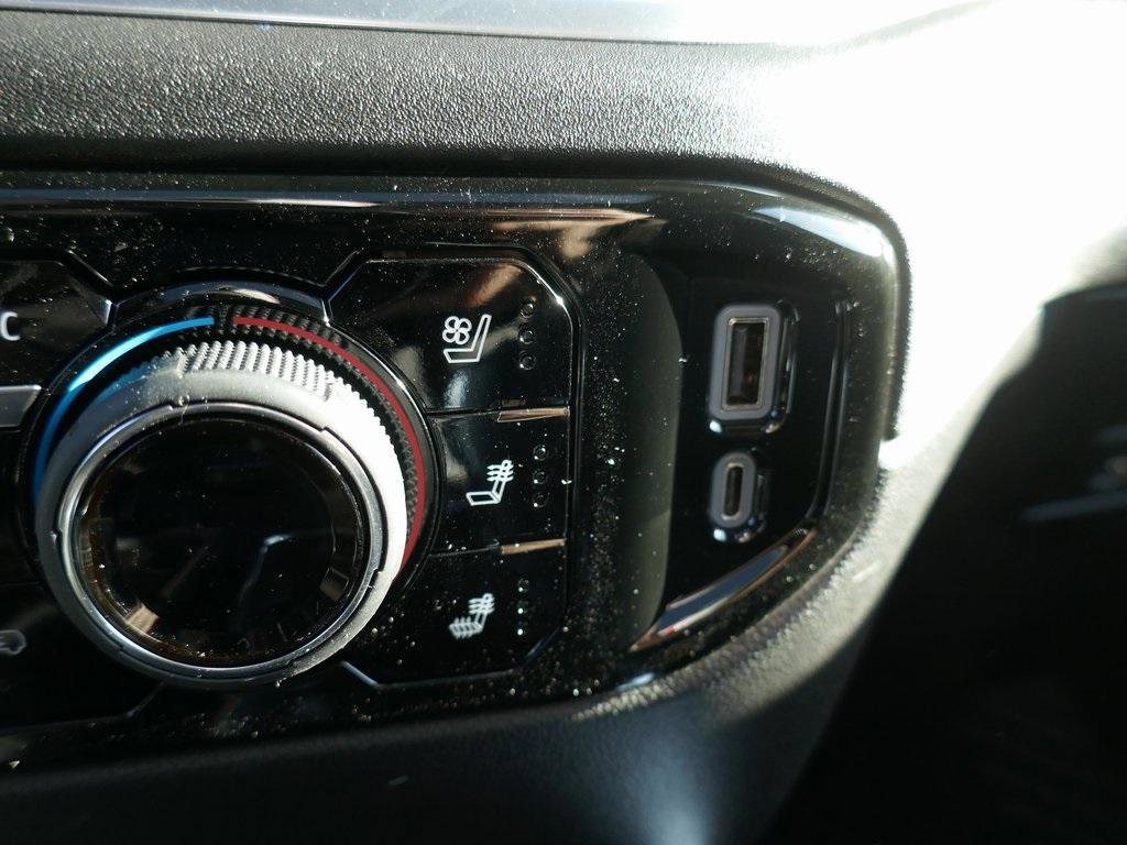 New 2026 Chevrolet Silverado 1500 LTZ w/ LTZ Premium Package image 19