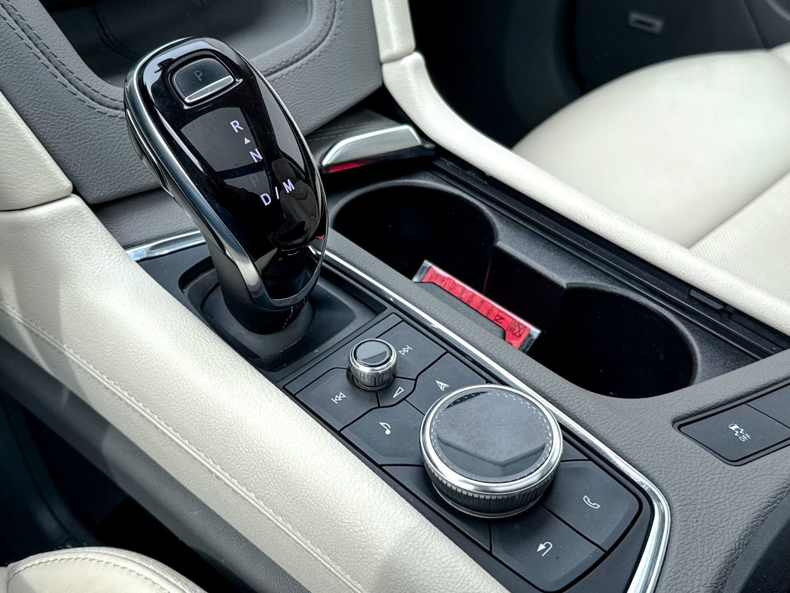 Certified 2022 Cadillac XT6 Premium Luxury image 25