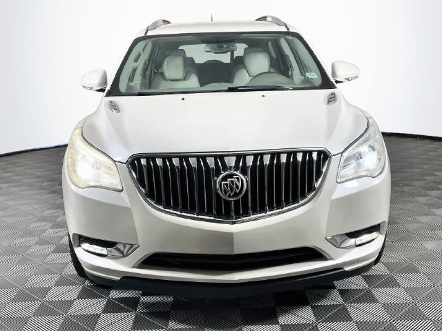 Used 2016 Buick Enclave Leather w/ Trailering Package FWD image 3