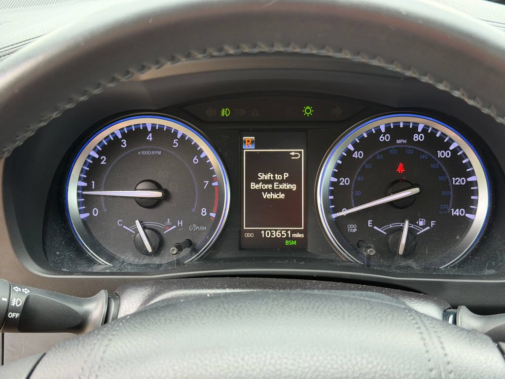 Used 2019 Toyota Highlander XLE AWD/4WD image 15