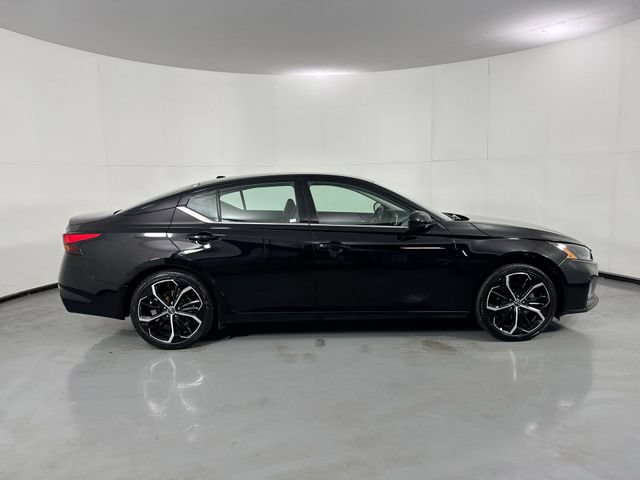 Used 2024 Nissan Altima 2.5 SR FWD image 34