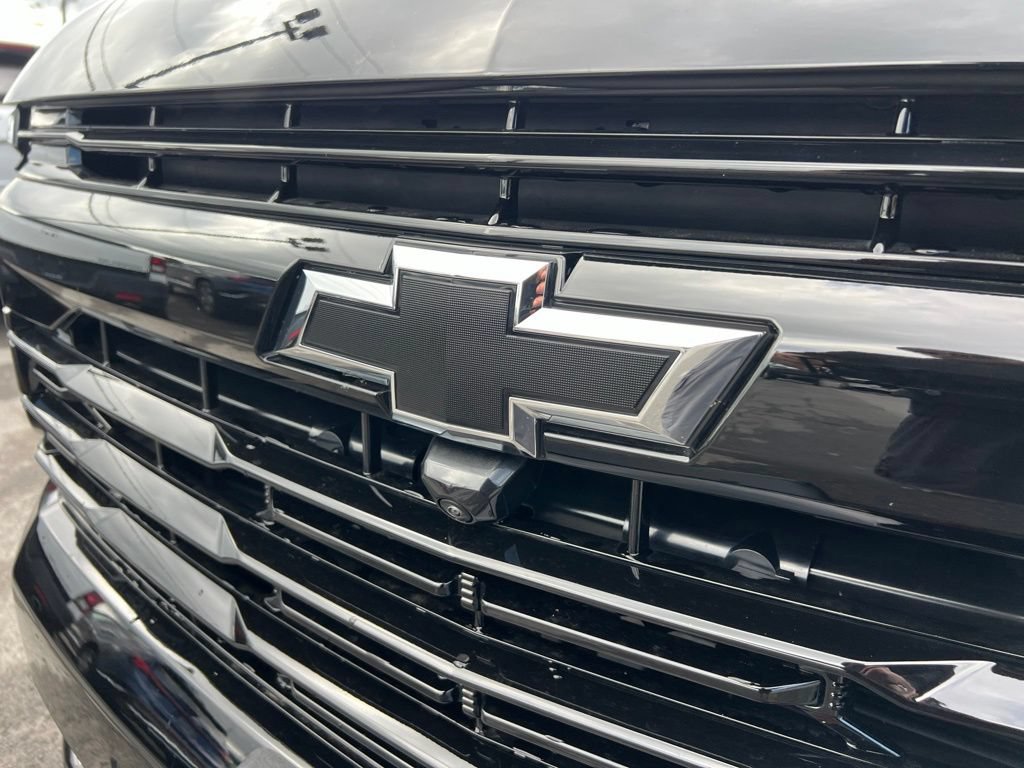 Used 2026 Chevrolet Tahoe RST w/ Comfort Package AWD/4WD image 31
