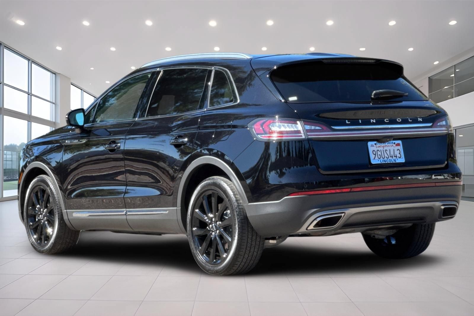 Certified 2023 Lincoln Nautilus Reserve w/ Monochromatic Package AWD/4WD image 6