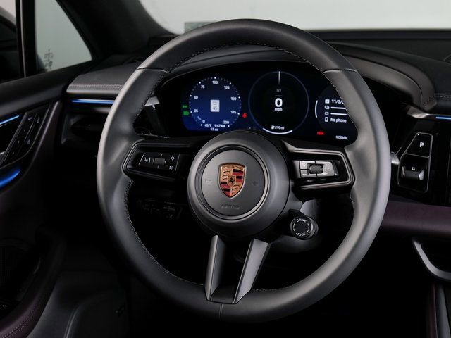 New 2025 Porsche Macan 4 Electric image 17