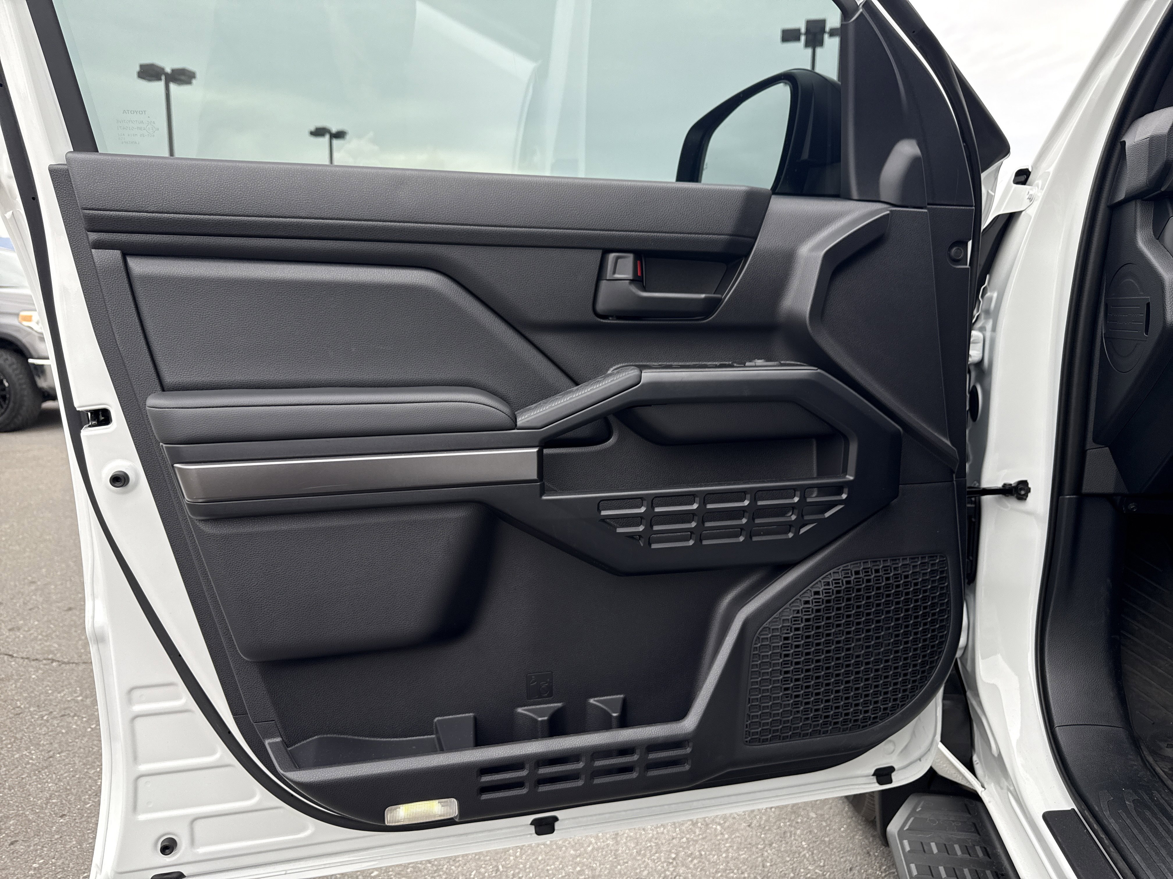 Used 2025 Toyota 4Runner SR5 image 14