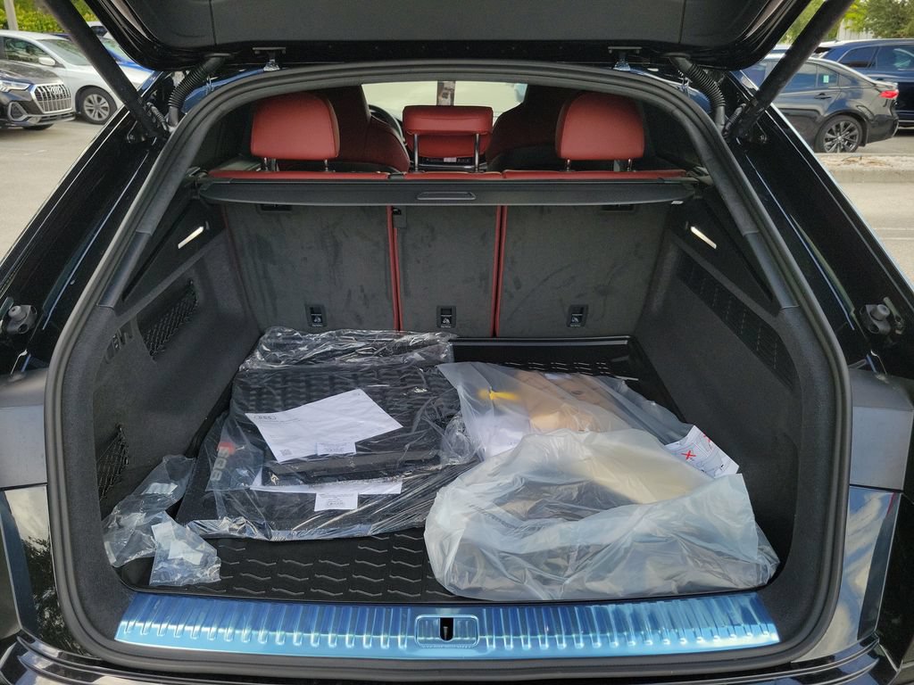 New 2026 Audi SQ8 Prestige AWD/4WD image 29