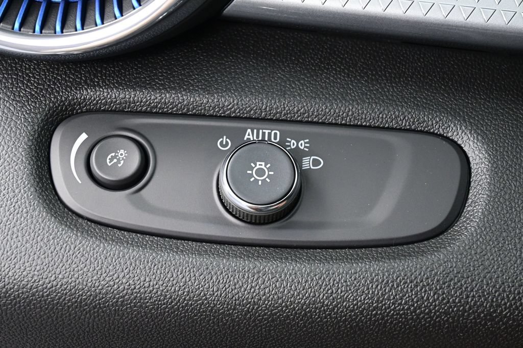 New 2026 Chevrolet Trax LT w/ Driver Confidence Package FWD image 26