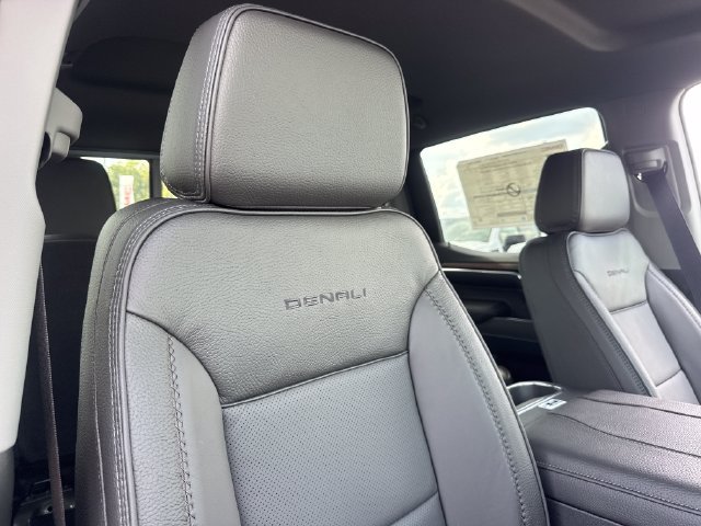 New 2026 GMC Sierra 1500 Denali w/ Technology Package AWD/4WD image 29