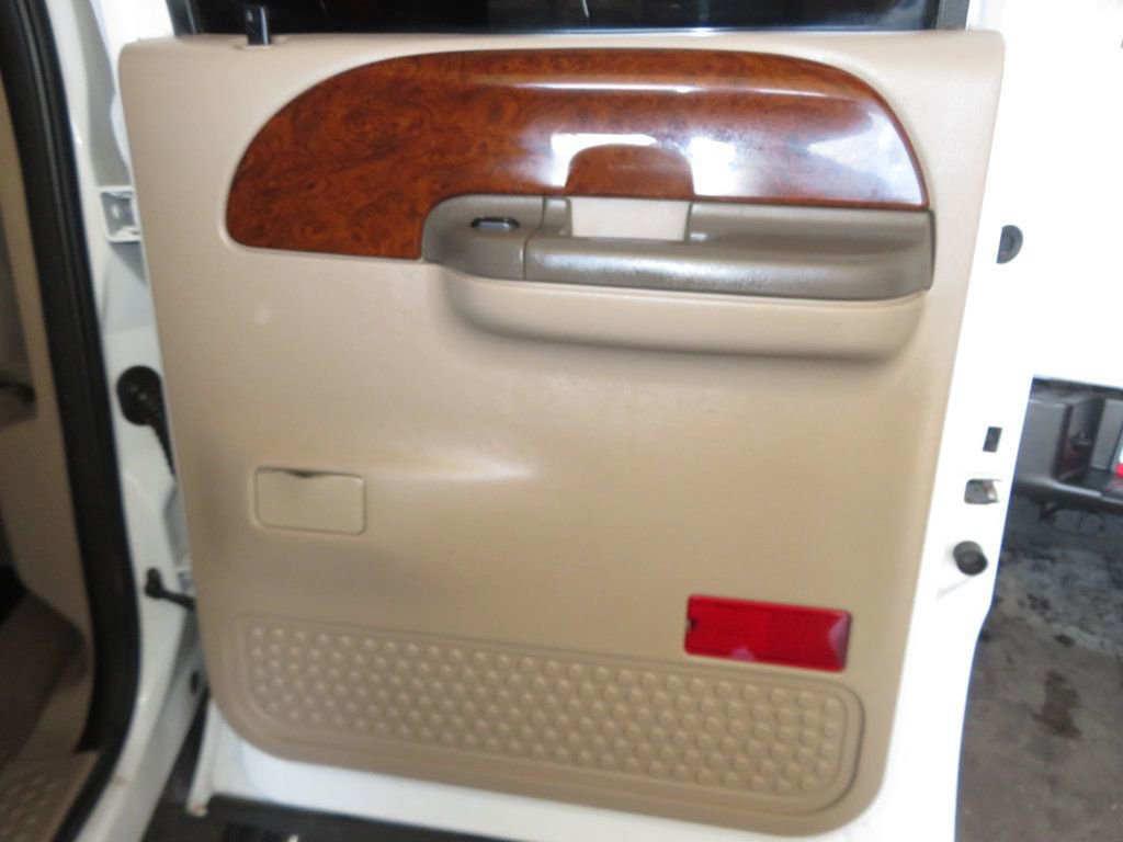 Used 2004 Ford F250 Lariat image 29