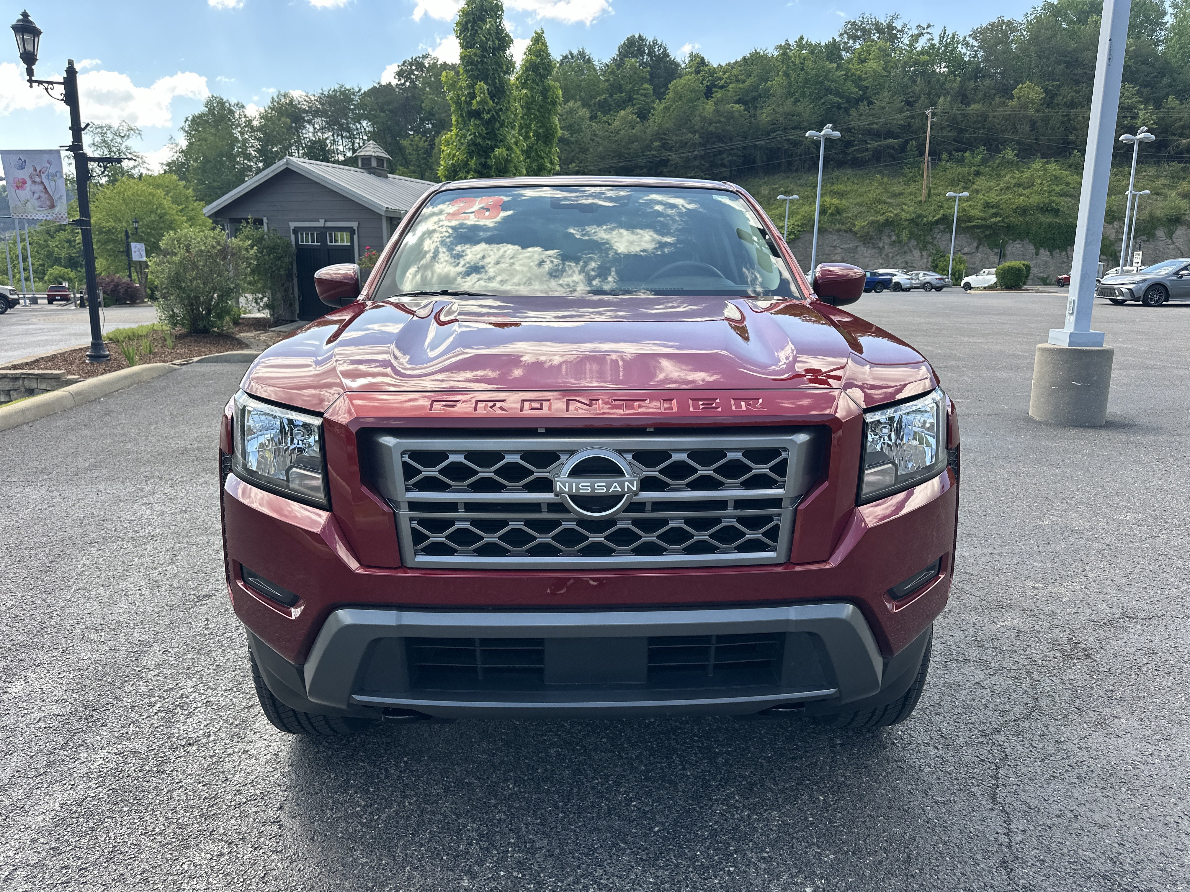 Used 2023 Nissan Frontier SV w/ Technology Package AWD/4WD image 6
