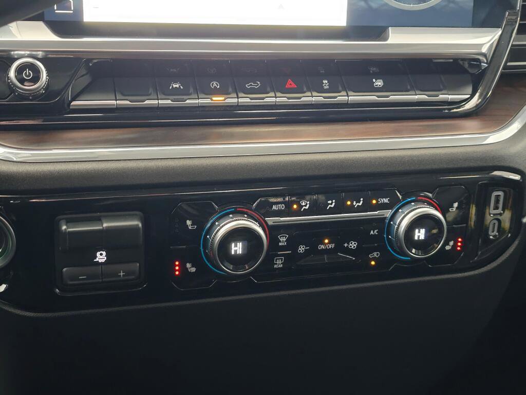 Used 2025 GMC Sierra 1500 SLT image 36