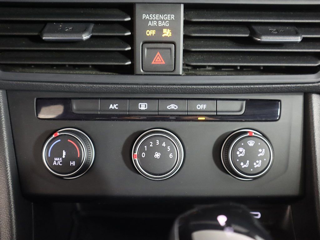 Used 2023 Volkswagen Jetta Sport image 41