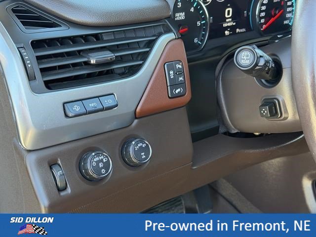 Used 2017 Chevrolet Suburban Premier AWD/4WD image 15
