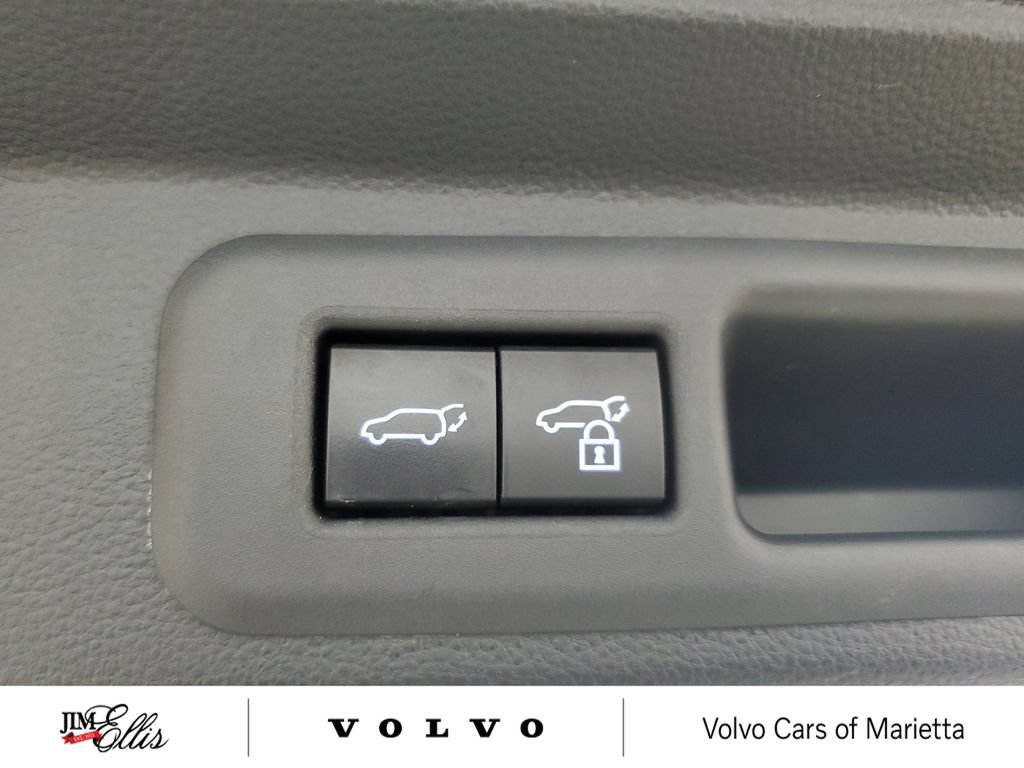 Used 2023 Toyota Sequoia Capstone AWD/4WD image 10