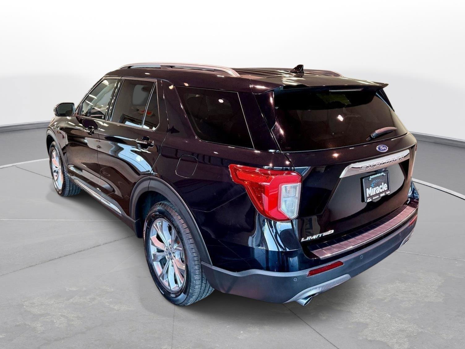 Used 2020 Ford Explorer Limited AWD/4WD image 5