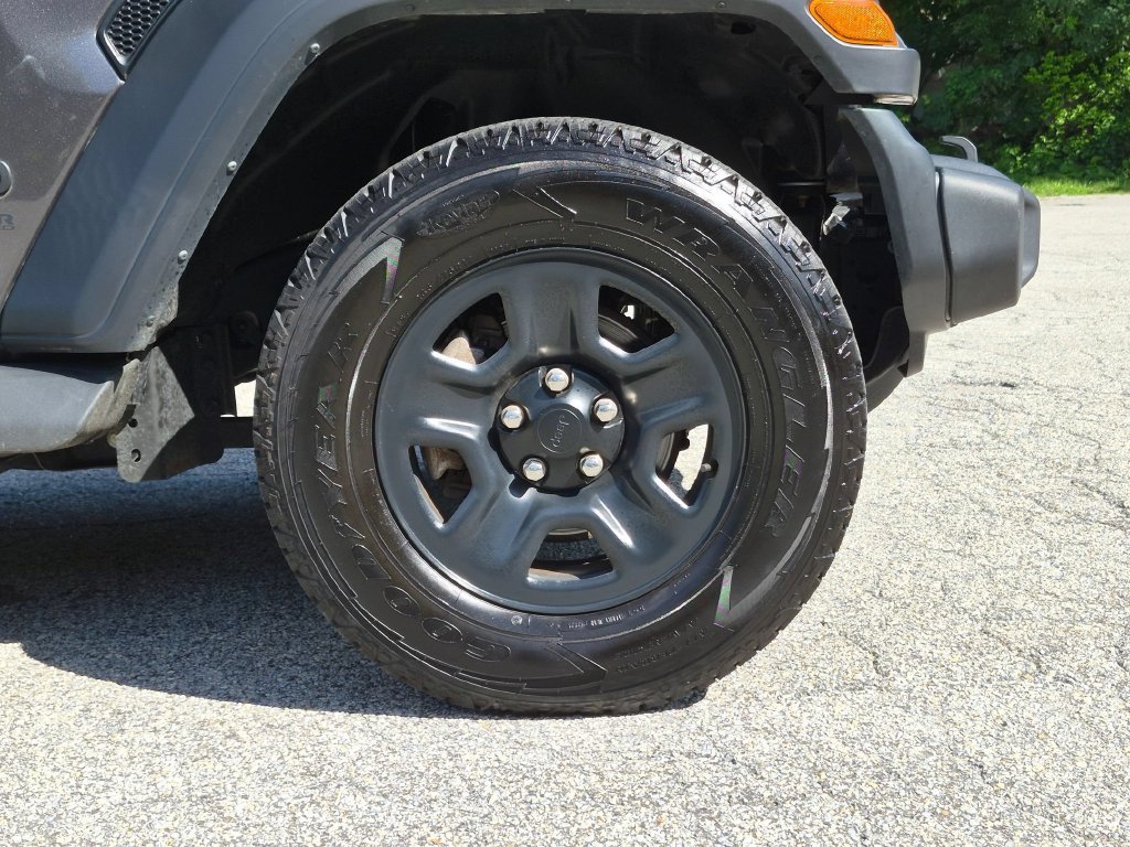 Used 2022 Jeep Wrangler Unlimited Sport AWD/4WD image 25