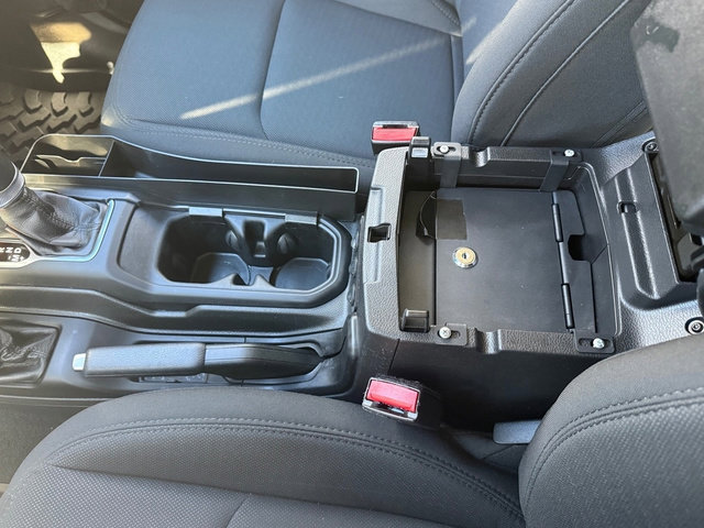 Used 2021 Jeep Wrangler Sport image 25