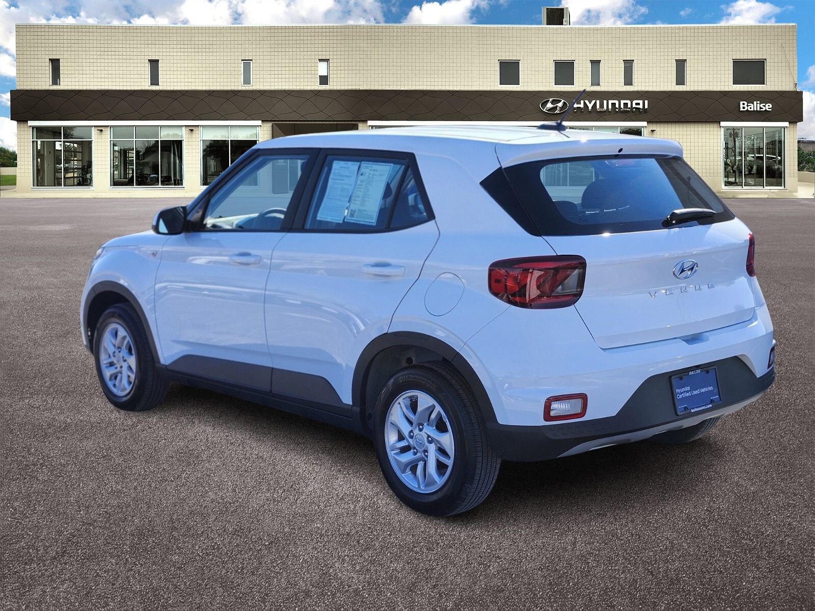 Certified 2026 Hyundai Venue SE image 5