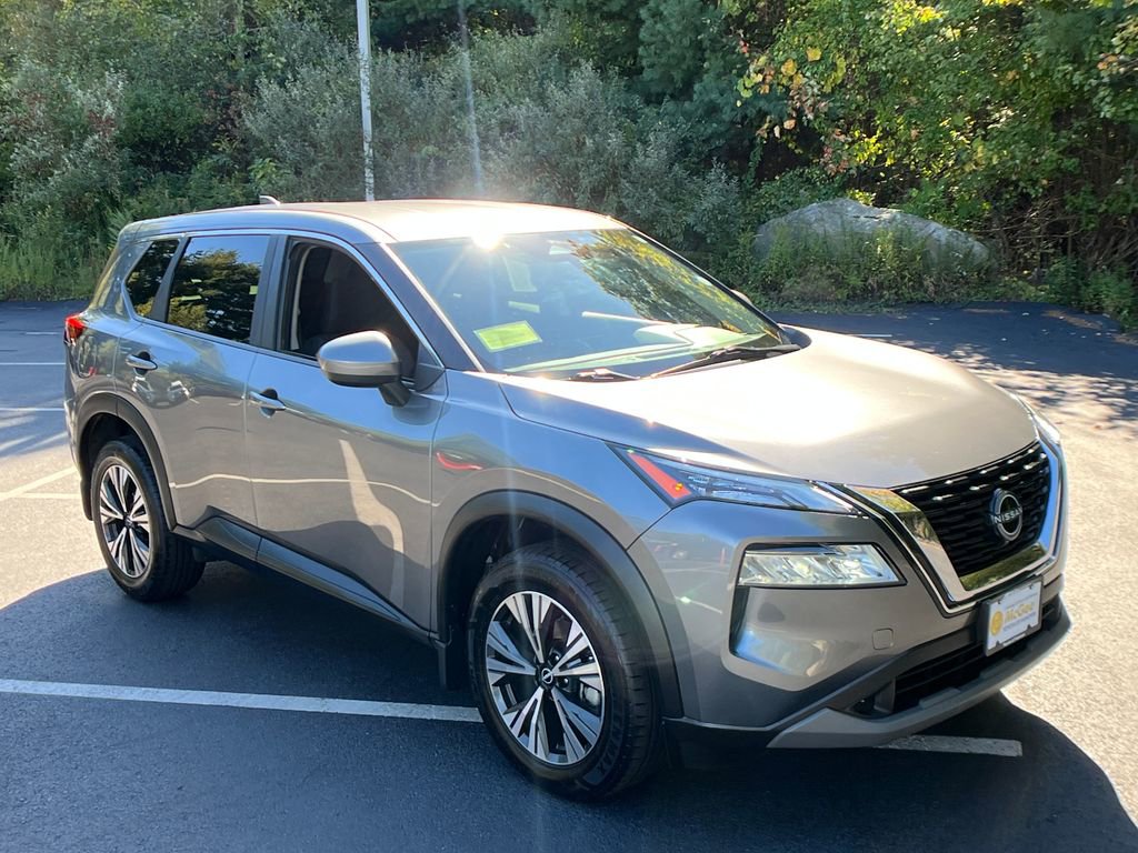 Used 2023 Nissan Rogue SV image 7