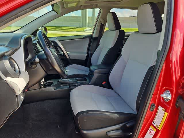 Used 2017 Toyota RAV4 XLE FWD image 14