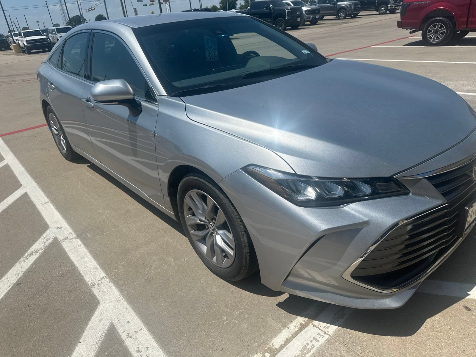 Used 2022 Toyota Avalon XLE FWD image 7