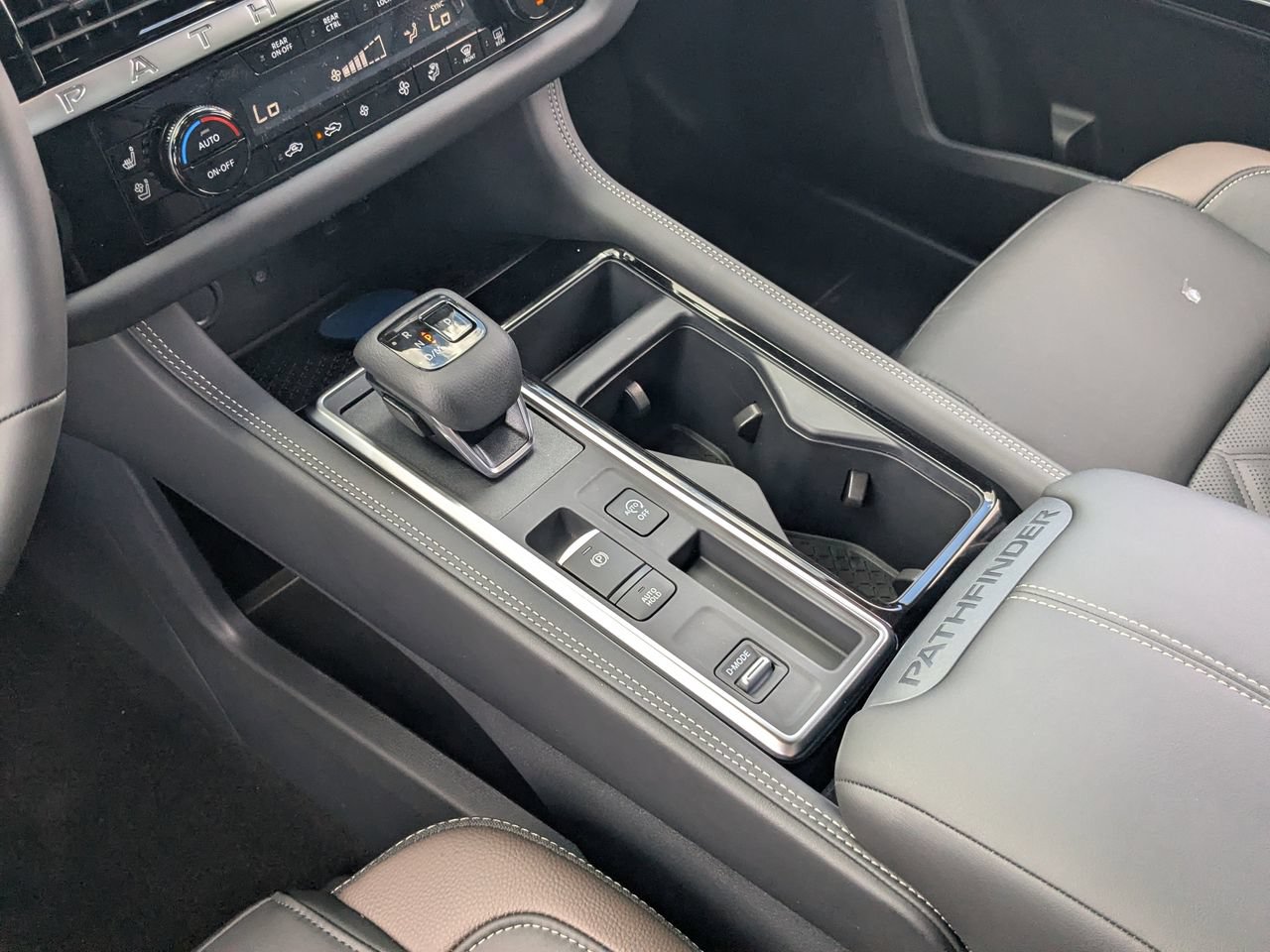 New 2026 Nissan Pathfinder Platinum w/ Cargo Package FWD image 20