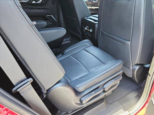 Used 2023 GMC Yukon Denali AWD/4WD image 16