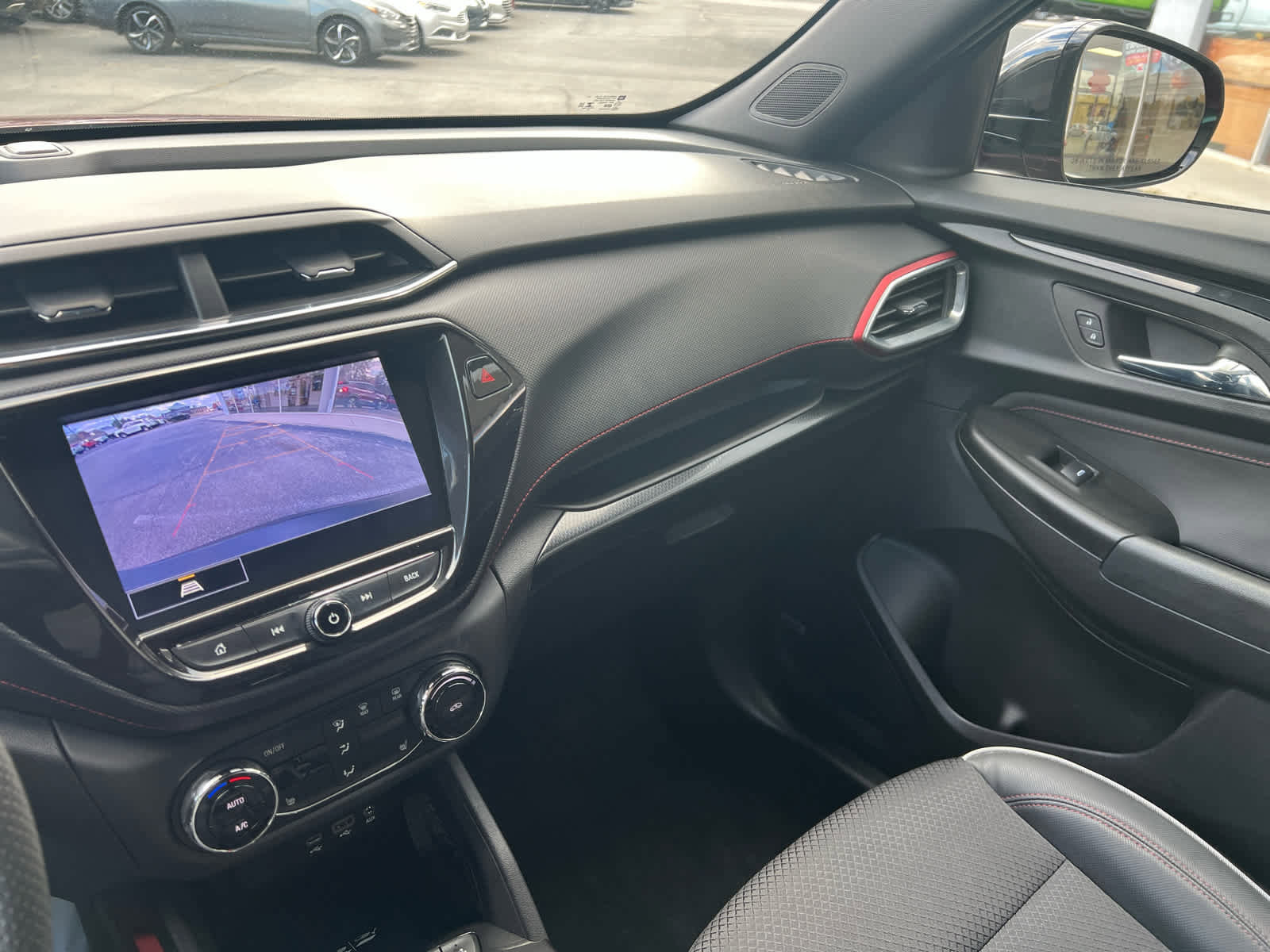 Used 2023 Chevrolet TrailBlazer RS w/ Sun and Liftgate Package image 34