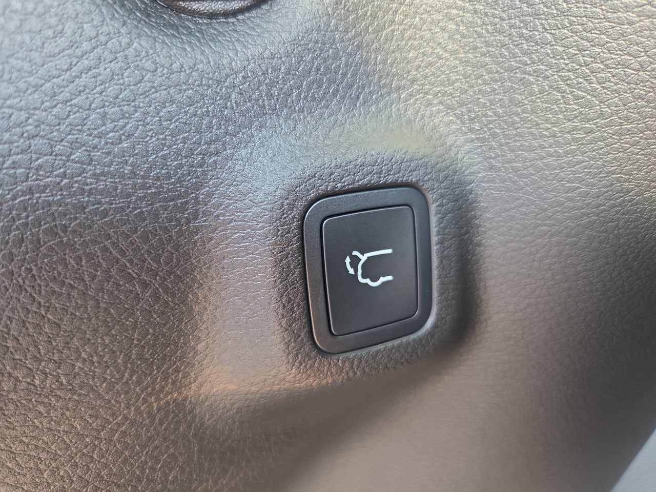 New 2026 Jeep Compass Latitude AWD/4WD image 13